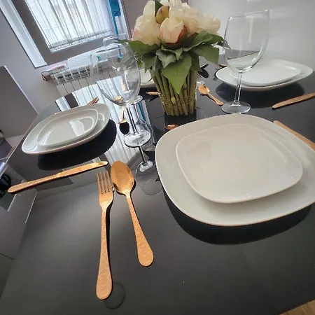 Casa Damajuana Edificio Rehabilitado Sin Ascensor * León